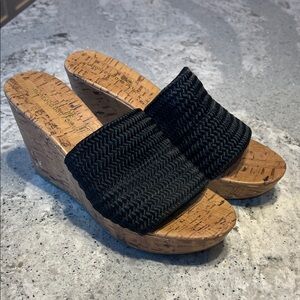 Montego Bay Club Black and Tan Woven Wedges